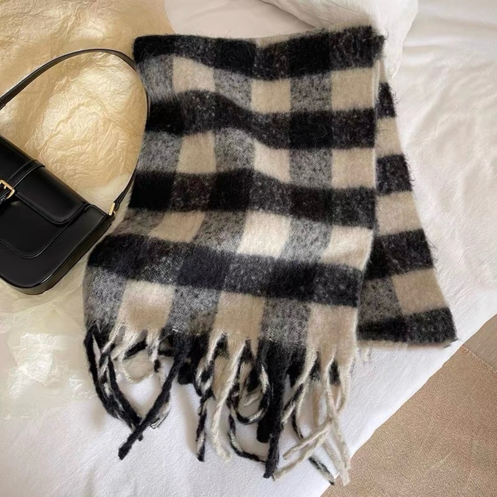 Black and White Plaid Fringe Scarf